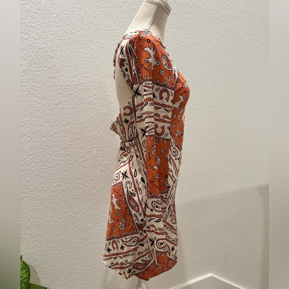 Bailey Rose Paisley Print Long Sleeve Mini Dress in Burnt Orange. Size XS - Picture 7 of 10